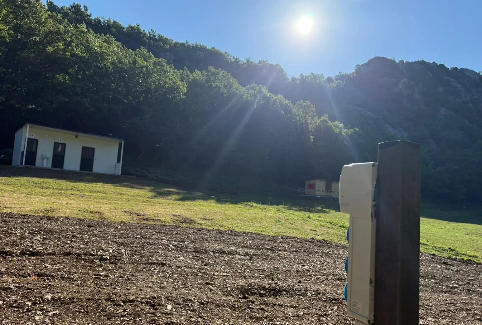 Camping-Baven-Toven Naturae Bulshize Albania